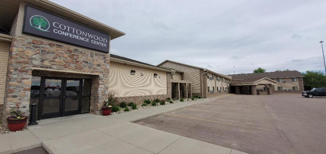 Cottonwood Inn And Conference Center 사우스 수 시티 외부 사진